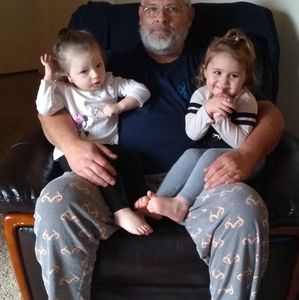 Meet your Posher, Lora